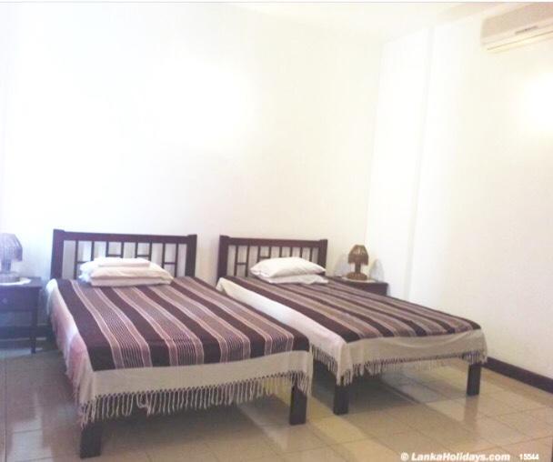 Majestic Apartments Nawala Екстериор снимка