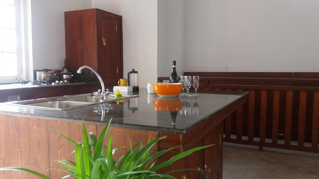 Majestic Apartments Nawala Екстериор снимка