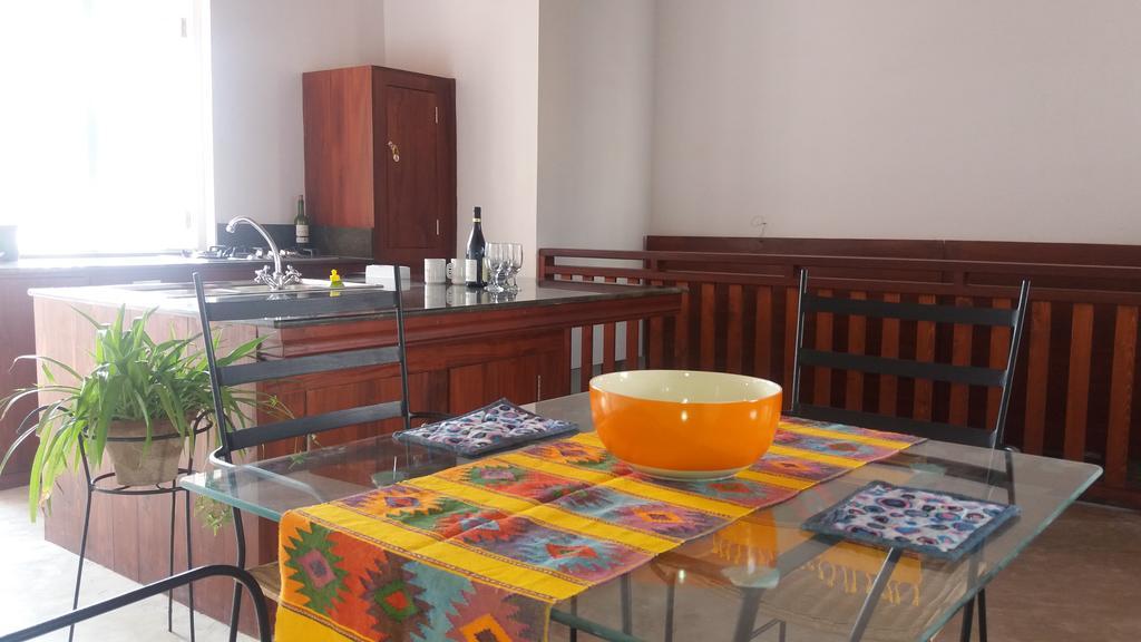 Majestic Apartments Nawala Екстериор снимка