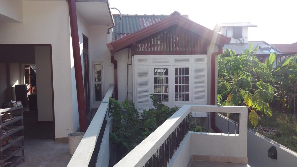 Majestic Apartments Nawala Екстериор снимка
