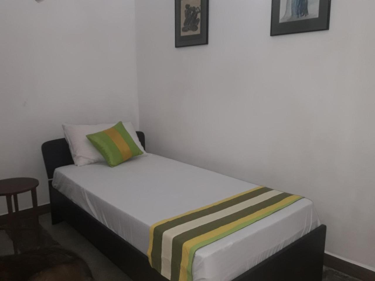 Majestic Apartments Nawala Екстериор снимка